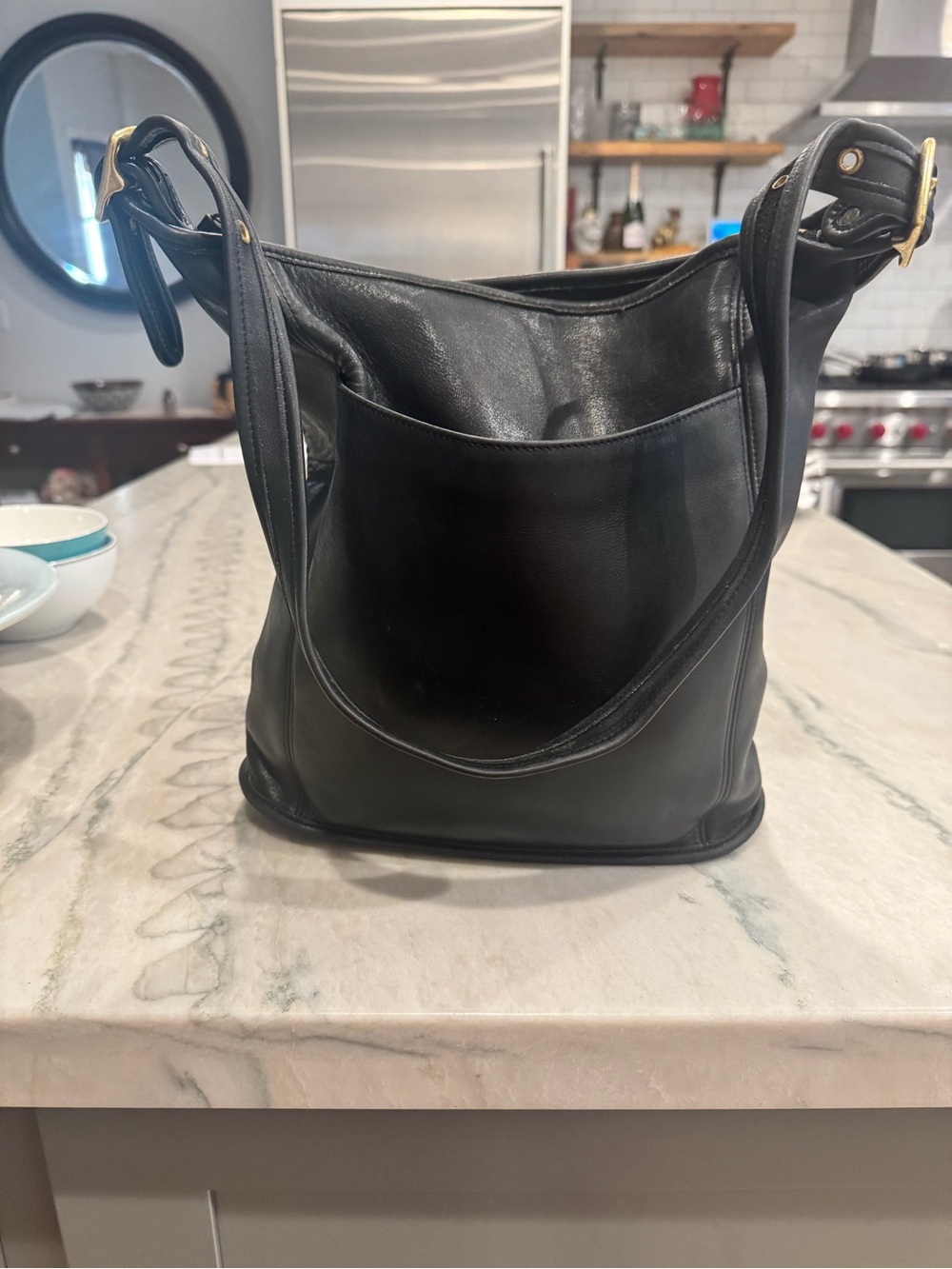 Vintage Coach 90s Black Leather Slim Duffle Sac Shoulder Bag
